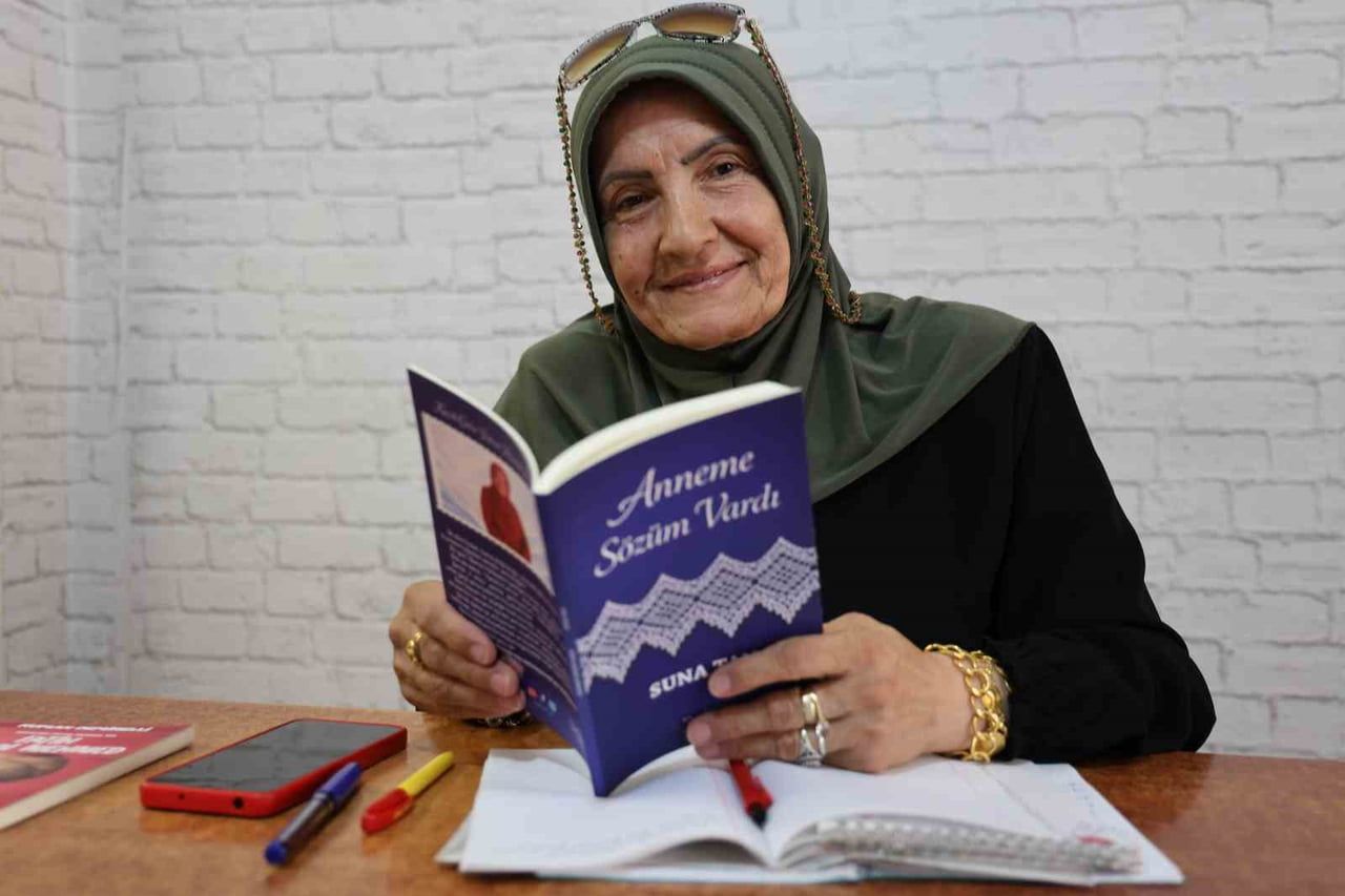 ELAZIĞ'DA YAŞAYAN 72 YAŞINDAKİ SUNA TAN, ÇOCUKLUĞUNDA ALDIĞI SADECE BİR SAATLİK EĞİTİME RAĞMEN...