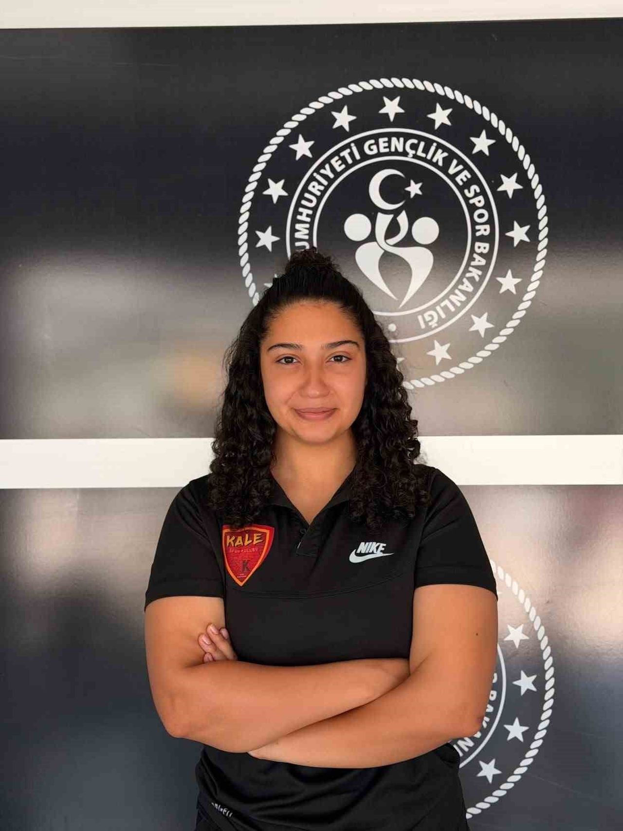 KAYSERİ’DE FAALİYET GÖSTEREN KALESPOR YÜZME KULÜBÜ, YENİ BİR DÖNEME GİRİYOR. KULÜBÜ DEVRALAN MİLLİ...