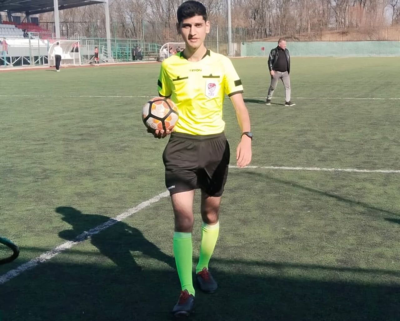 VEZİRKÖPRÜ İLÇESİNDE YAŞAYAN 17 YAŞINDAKİ KURTÇA SEFA DEMİR, EĞİTİMİNİ SÜRDÜRÜRKEN HASTANEDE STAJ...