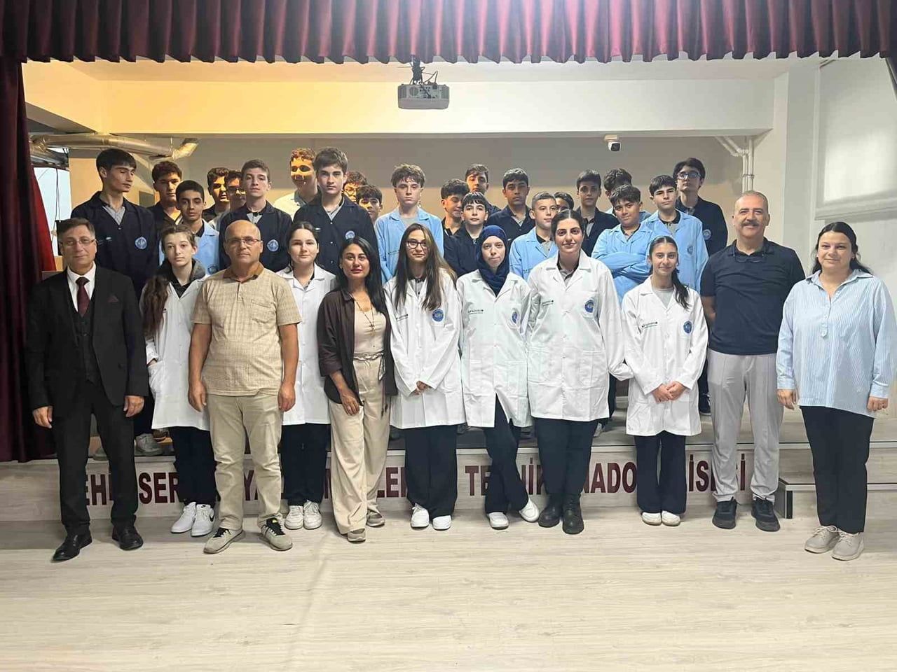 AHİLİK HAFTASI KAPSAMINDA ŞEHİT SERCAN YAZAR MESLEKİ VE TEKNİK ANADOLU LİSESİ’NDE 9. SINIF...