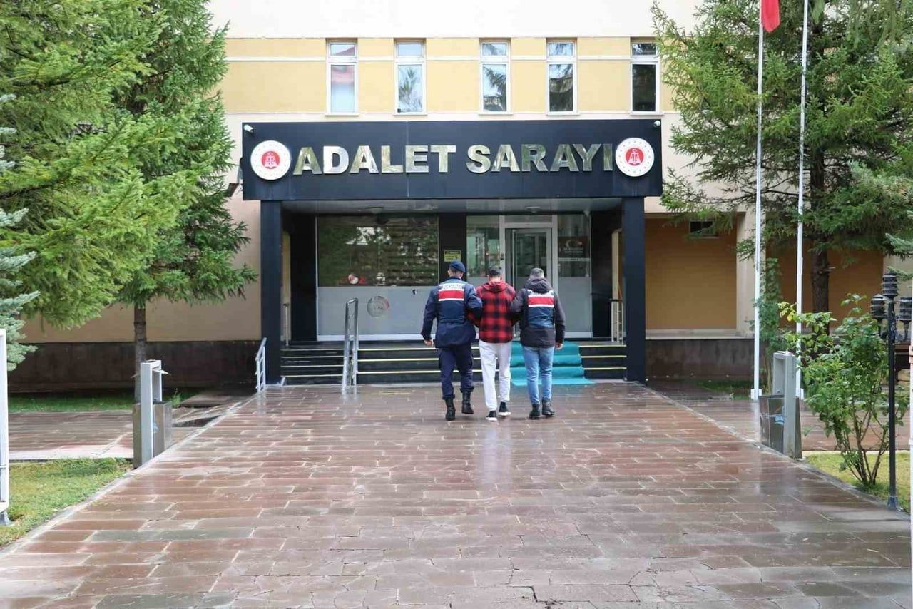 BAYBURT’TA 9 YIL 2 AY 15 GÜN HAPİS CEZASI BULUNAN ŞAHIS YAKALANDI