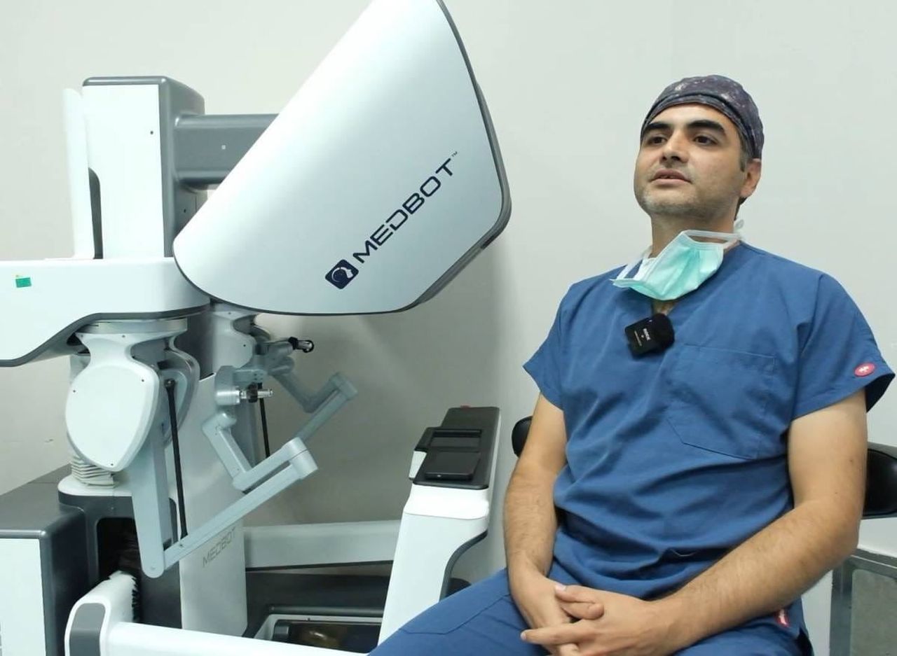 BALIKESİR ÜNİVERSİTESİ TIP FAKÜLTESİ ÜROLOJİ ANABİLİM DALI BAŞKANI PROF. DR. ŞAKİR...