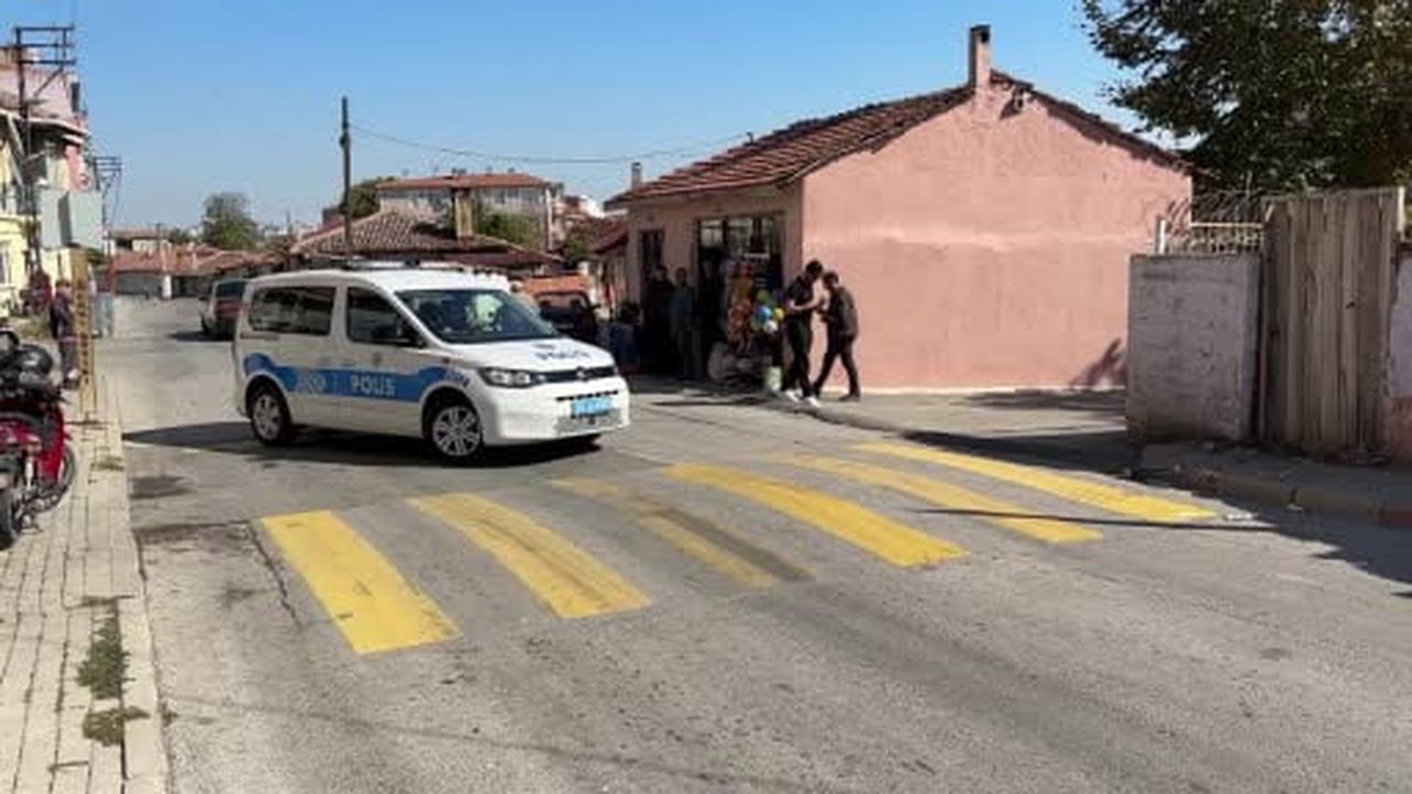 Okula silah getiren öğrenci yakalandı