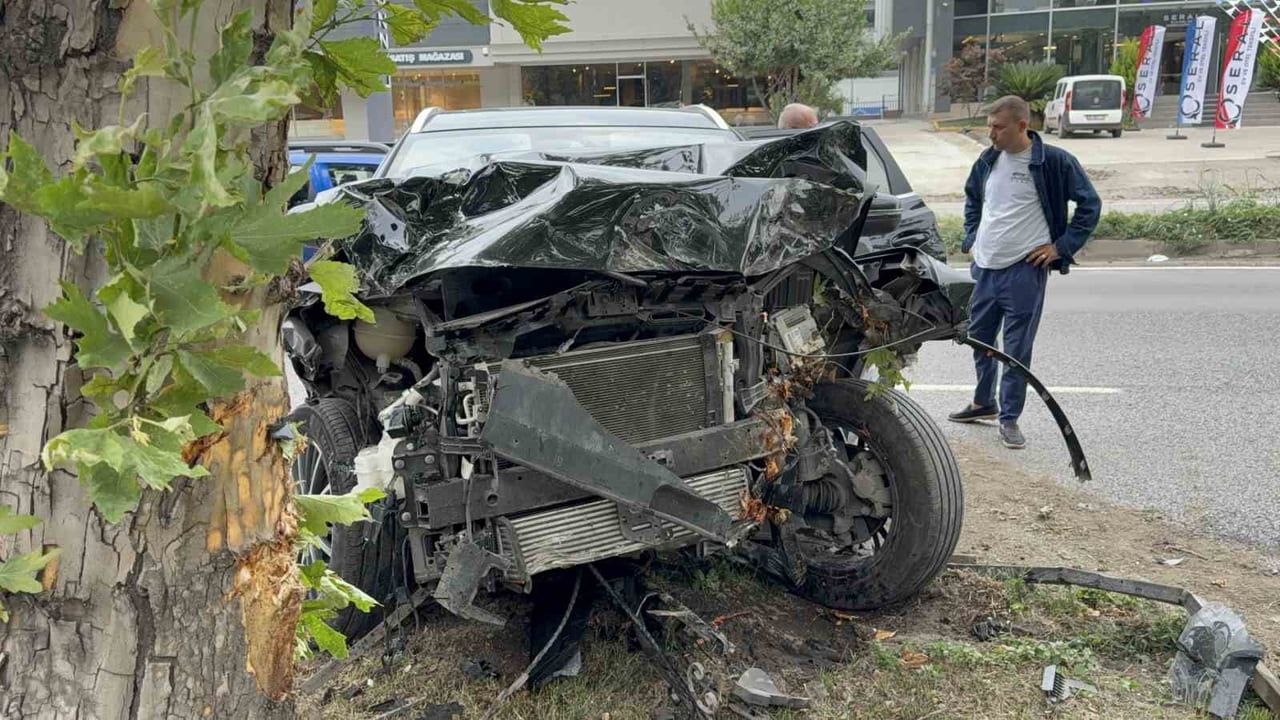 SAMSUN’UN TEKKEKÖY İLÇESİNDE SUV ARAÇ İLE OTOMOBİLİN ÇARPIŞMASI SONUCU MEYDANA GELEN KAZADA 2 KİŞİ...