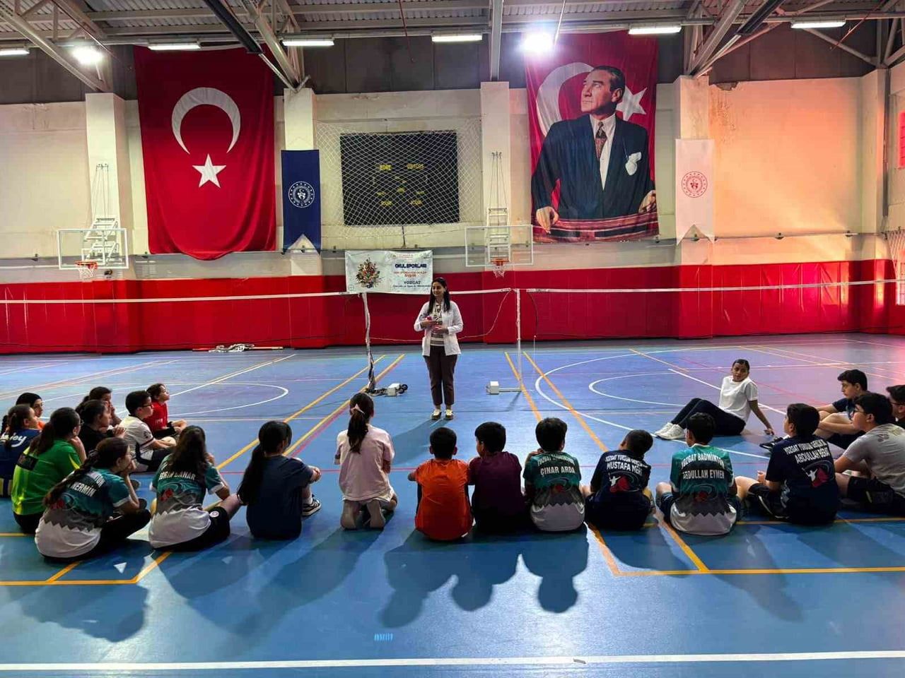 YAZ SPOR OKULLARINDA 256 ÇOCUĞA AĞIZ DİŞ SAĞLIĞI EĞİTİMİ VERİLDİ.-