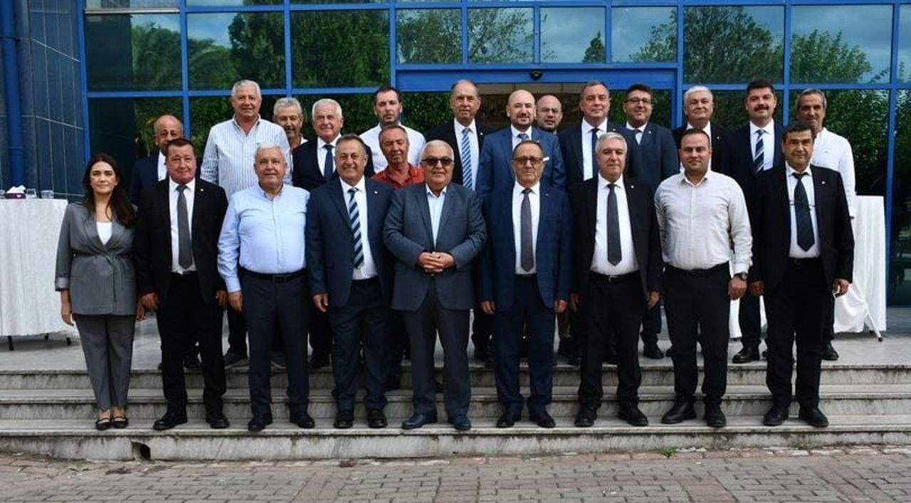 AYDIN TİCARET BORSASI’NDA SEÇİM HEYECANI SONA ERERKEN, AYDIN TİCARET BORSASI MEVCUT YÖNETİM KURULU...
