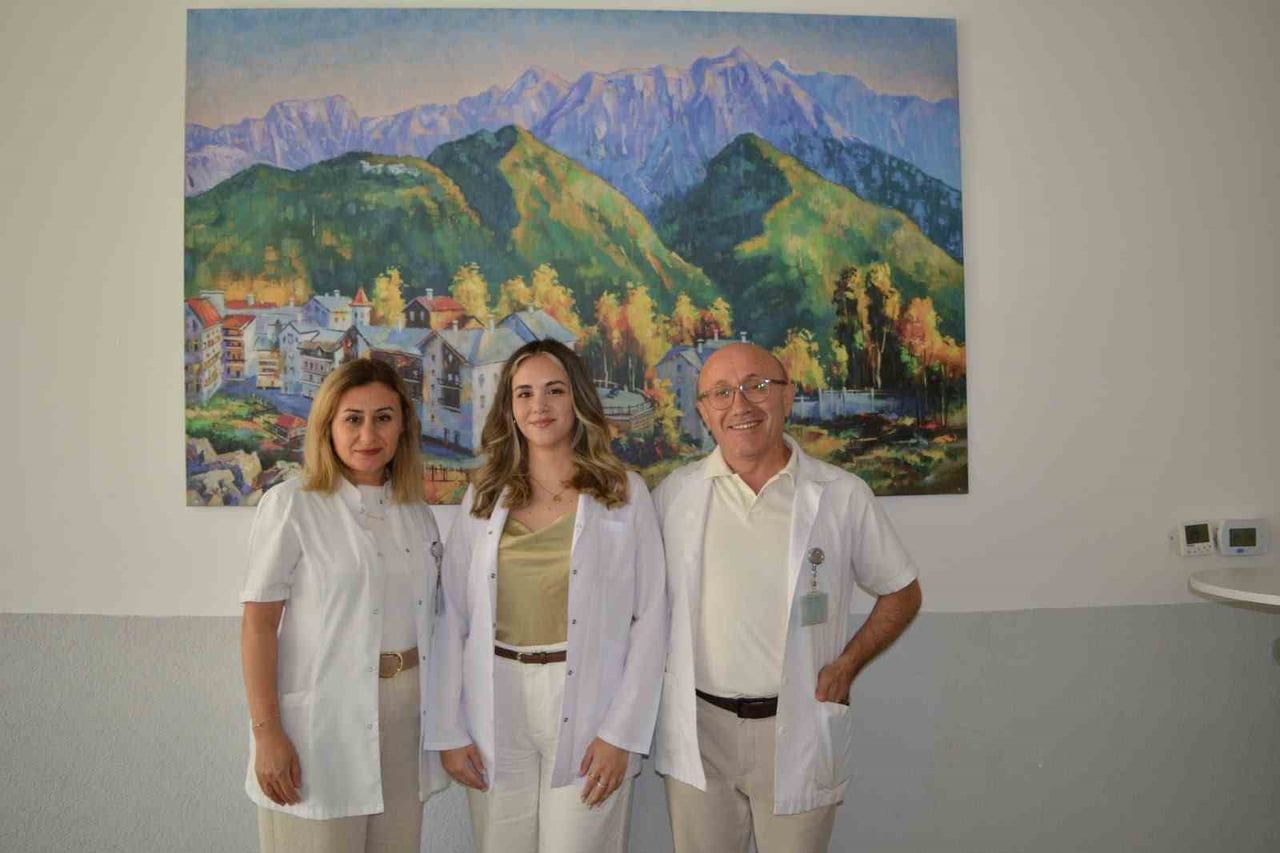 FİNİKE DEVLET HASTANESİ'NDE UZUN YILLARDIR GÖREV YAPAN SAĞLIK MEMURU İSA UÇAL İLE ENFEKSİYON...