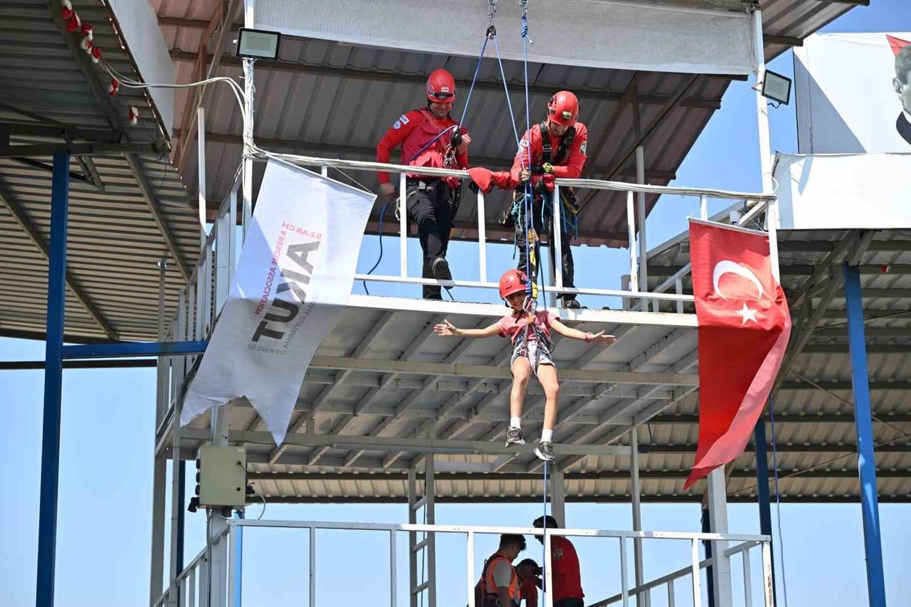 MANİSA BÜYÜKŞEHİR BELEDİYESİ, 17 AĞUSTOS 1999 MARMARA DEPREMİ’NİN 27’NCİ YIL DÖNÜMÜNDE DÜZENLEDİĞİ...