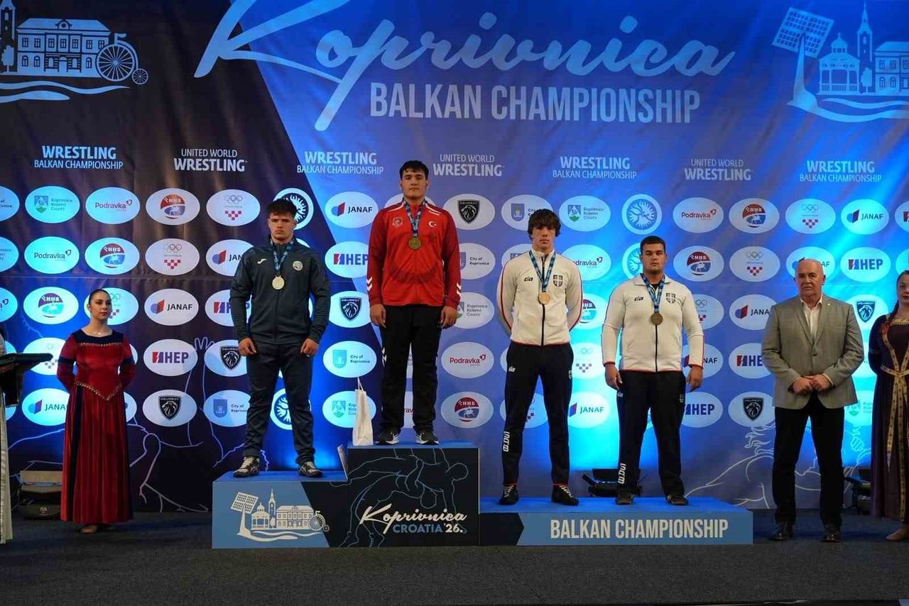 MANİSA BÜYÜKŞEHİR BELEDİYESPOR’UN MİLLİ GÜREŞÇİSİ İBRAHİM MERT EREN, HIRVATİSTAN’DA DÜZENLENEN...