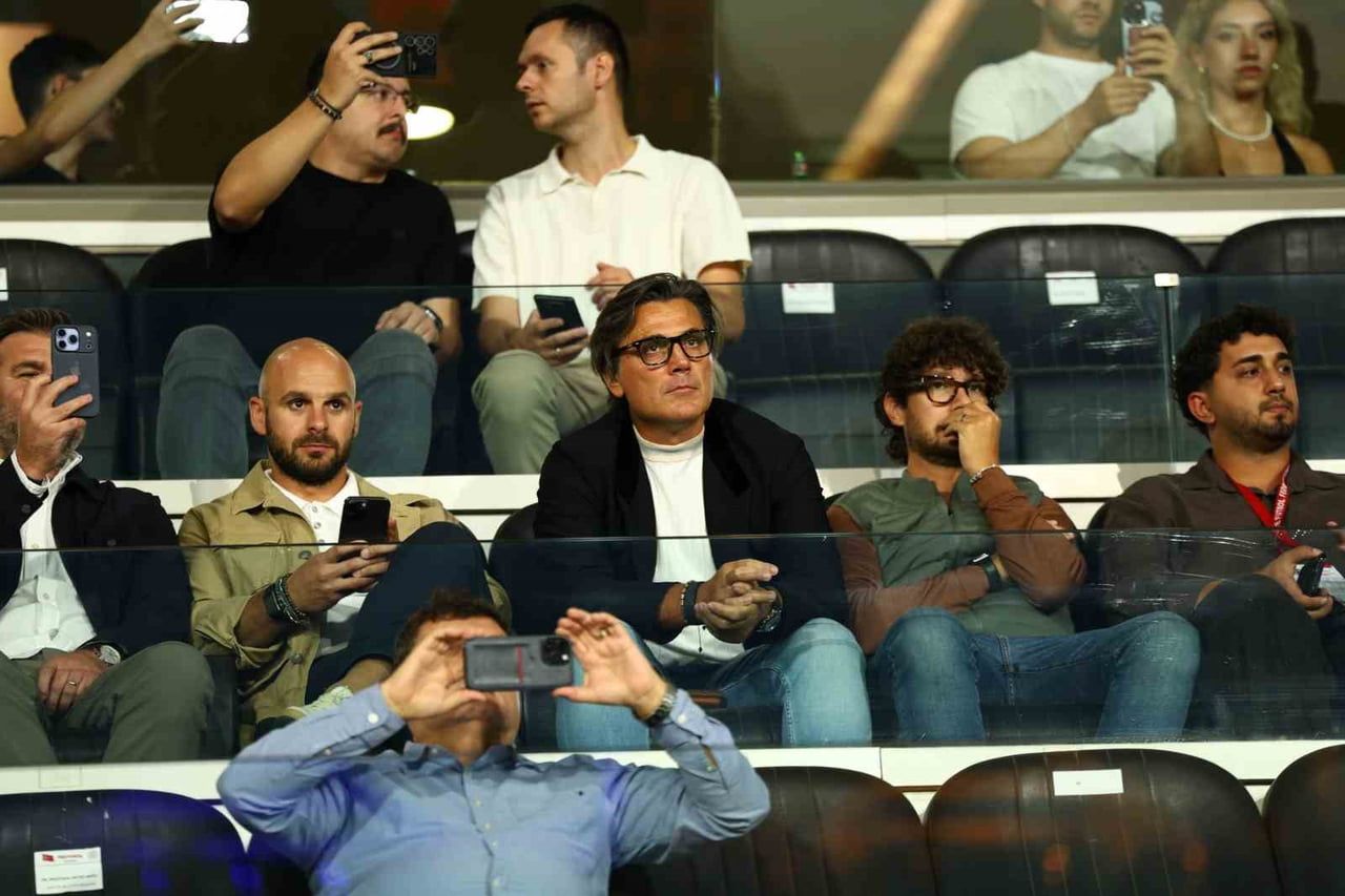 A MİLLİ FUTBOL TAKIMI TEKNİK DİREKTÖRÜ VİNCENZO MONTELLA, BAŞAKŞEHİR - GALATASARAY MAÇINI...