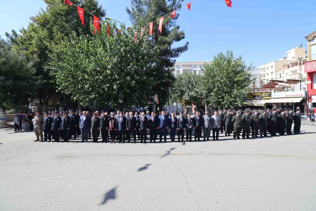 SİİRT’İN ŞEREF GÜNÜ TÖRENLERLE KUTLANDI