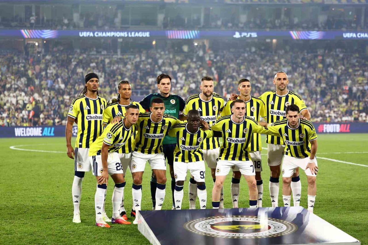 FENERBAHÇE TEKNİK DİREKTÖRÜ İSMAİL KARTAL, SON OYNADIKLARI BEŞİKTAŞ DERBİSİ 11'İNE GÖRE ROMA...