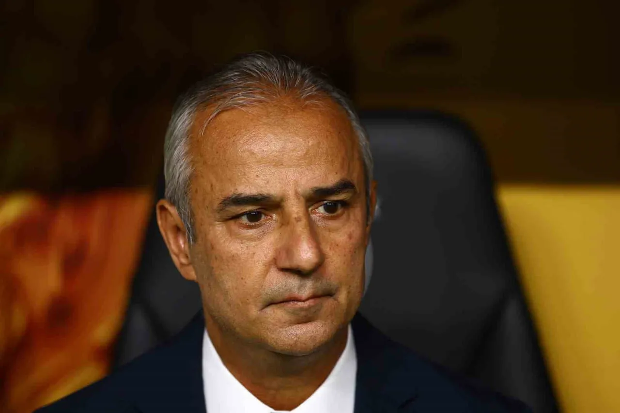 FENERBAHÇE, TEKNİK DİREKTÖR İSMAİL KARTAL'IN GÖREVİNDEN AYRILMA KARARINI YÖNETİMLE PAYLAŞTIĞINI VE...