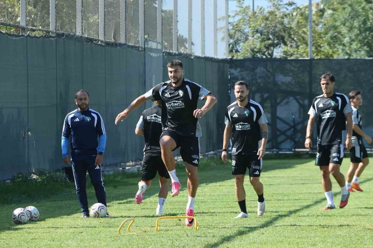 KOCAELİSPOR TRENDYOL SÜPER LİG’DE PAZAR GÜNÜ OYNAYACAĞI SAMSUNSPOR MAÇININ HAZIRLIKLARINI...