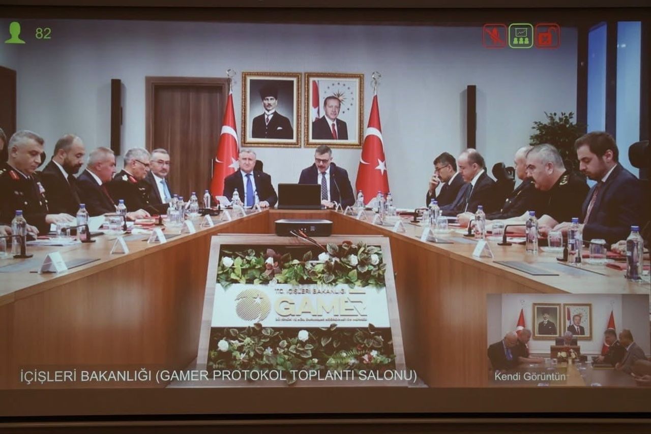 DÜZCE VALİSİ MEHMET MAKAS, KENTTE GÜVENLİK VE KAMU DÜZENİNE İLİŞKİN ÇALIŞMALARIN DEĞERLENDİRİLDİĞİ...