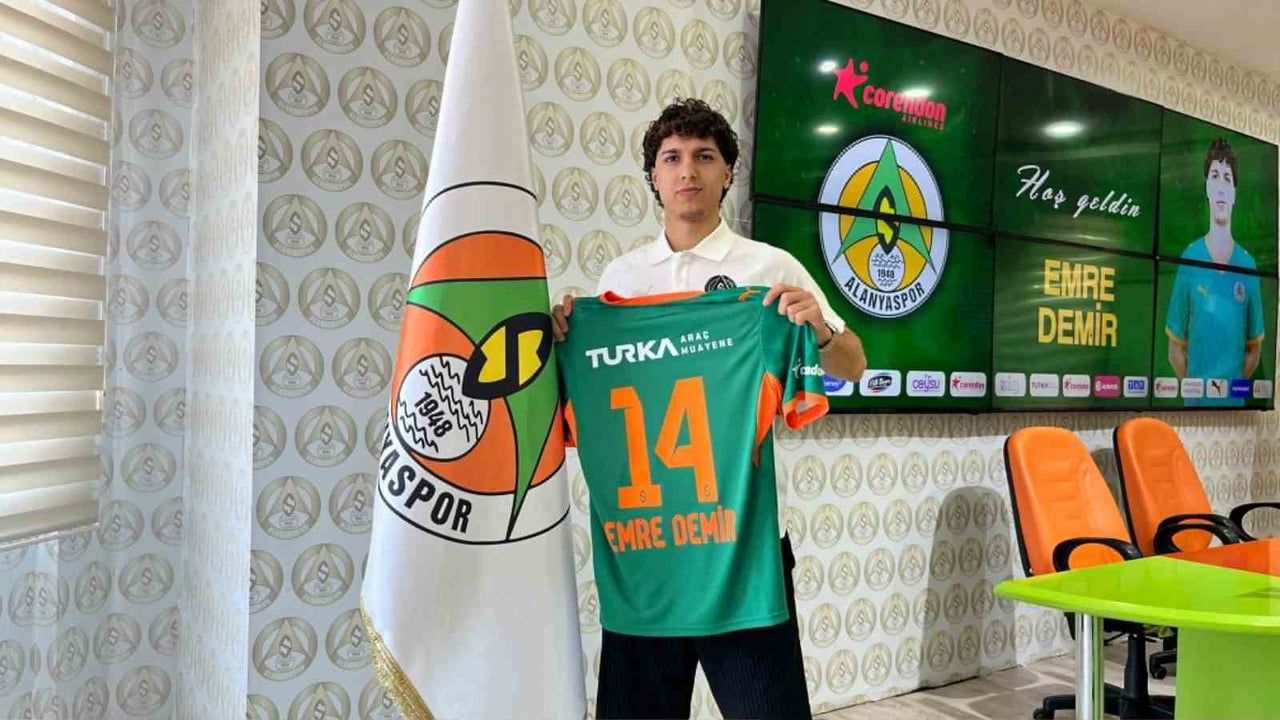 CORENDON ALANYASPOR, FENERBAHÇE’DEN 22 YAŞINDAKİ ORTA SAHA OYUNCUSU EMRE DEMİR’İ KADROSUNA KATTI....