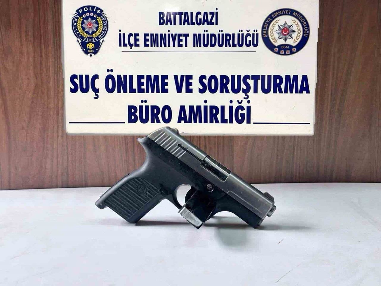 MALATYA’DA HUZUR VE GÜVEN ORTAMININ KORUNMASINA YÖNELİK POLİS EKİPLERİNCE GERÇEKLEŞTİRİLEN...