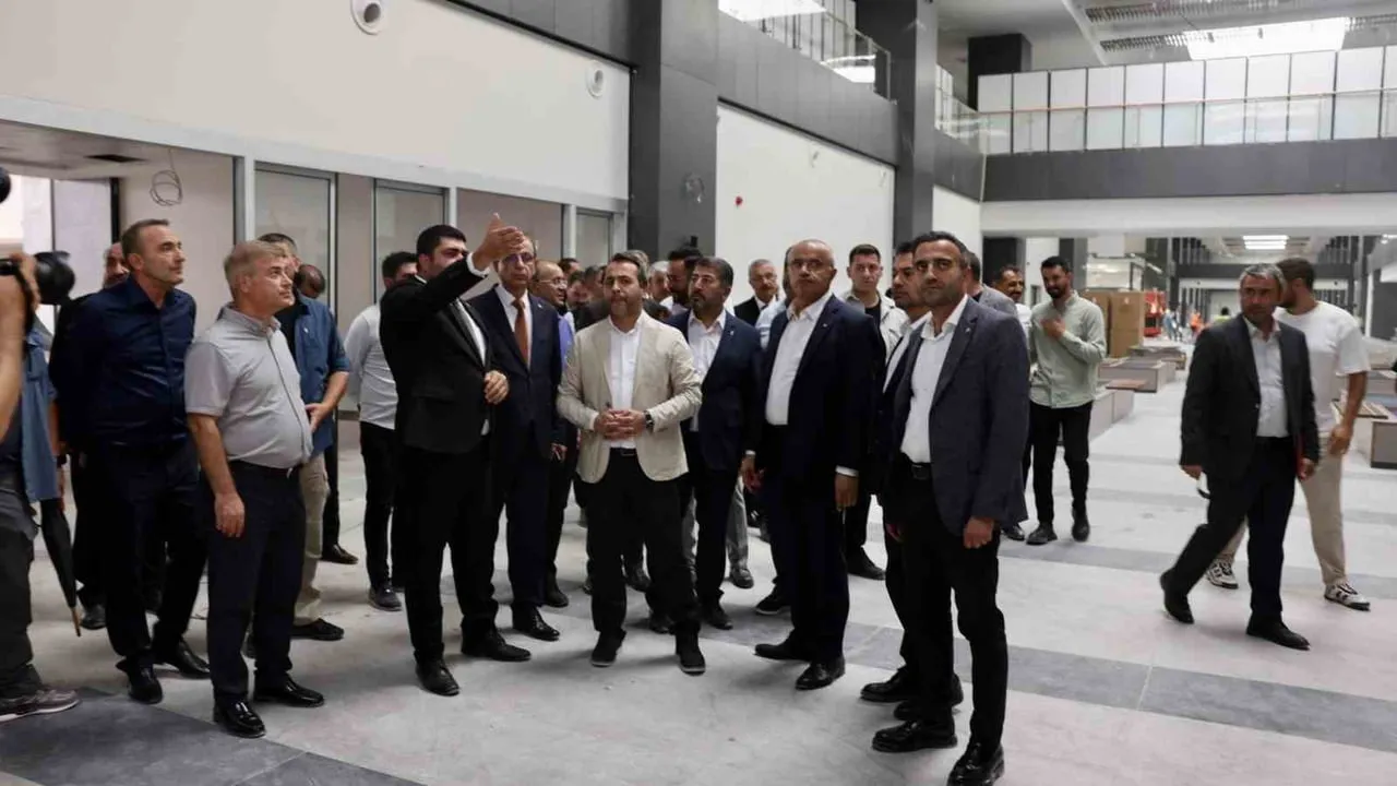 MALATYA HAVALİMANI’NIN YENİ TERMİNAL BİNASI EYLÜL’DE AÇILIYOR