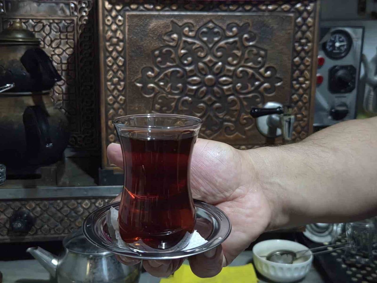 SAMSUN'DA KAHVECİLER ODASI TARAFINDAN ÇAY FİYAT TARİFESİNE YAPILMASI İSTENEN YÜZDE 66,67'LİK İLK...