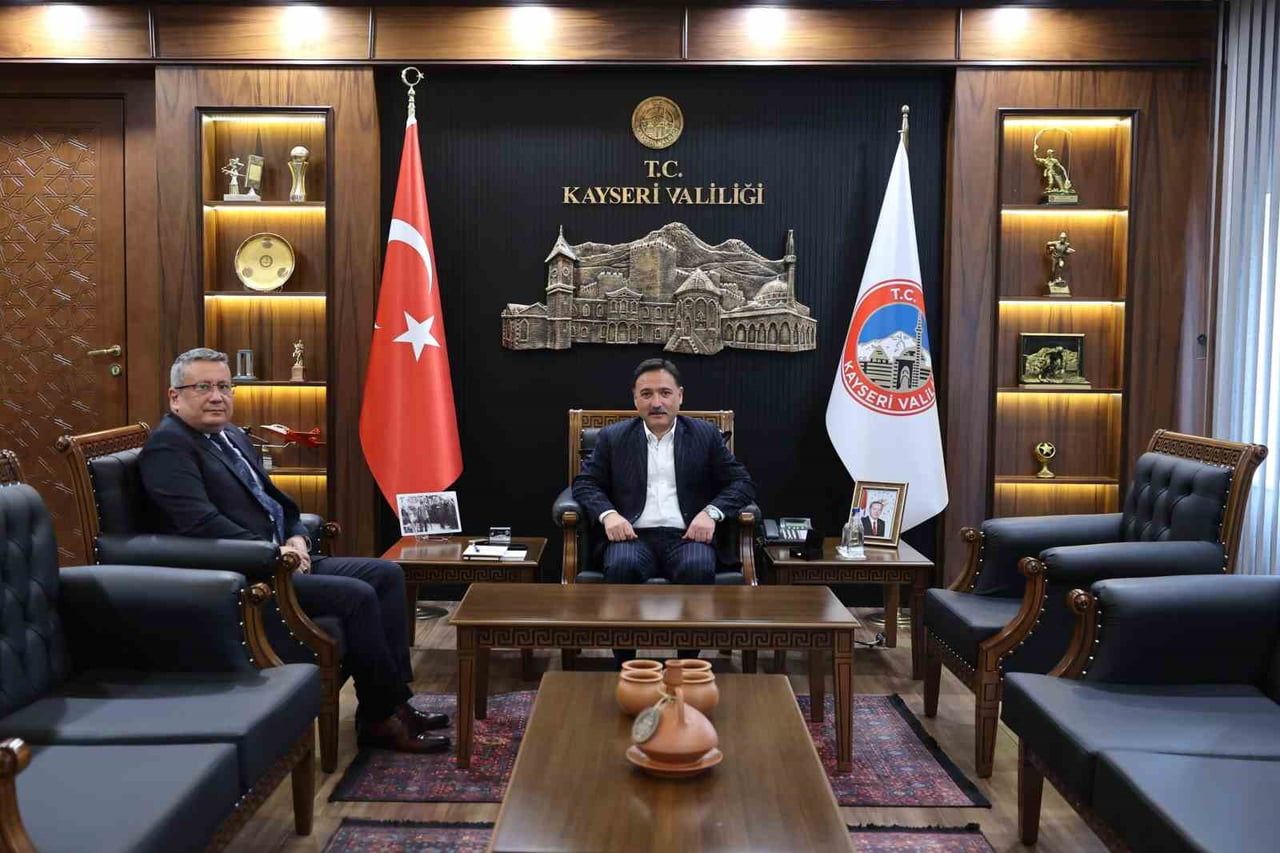 KAYSERİ VALİSİ GÖKMEN ÇİÇEK, ZONGULDAK İL EMNİYET MÜDÜRLÜĞÜNDEN KAYSERİ İL EMNİYET MÜDÜRLÜĞÜNE...