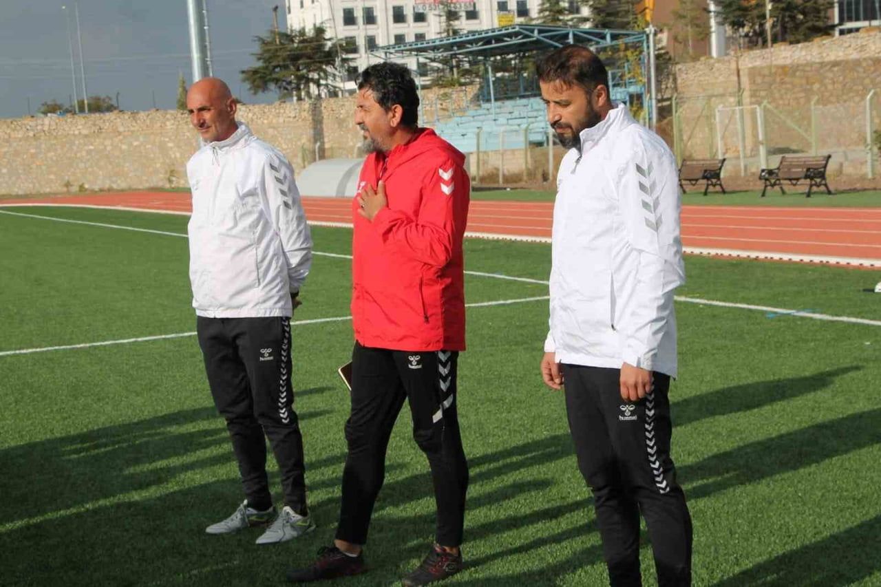 KAYSERİLİ TECRÜBELİ ANTRENÖRÜ İSMAİL OKUMUŞ, KONYA EKİBİ EREĞLİSPOR İLE ANLAŞTI.