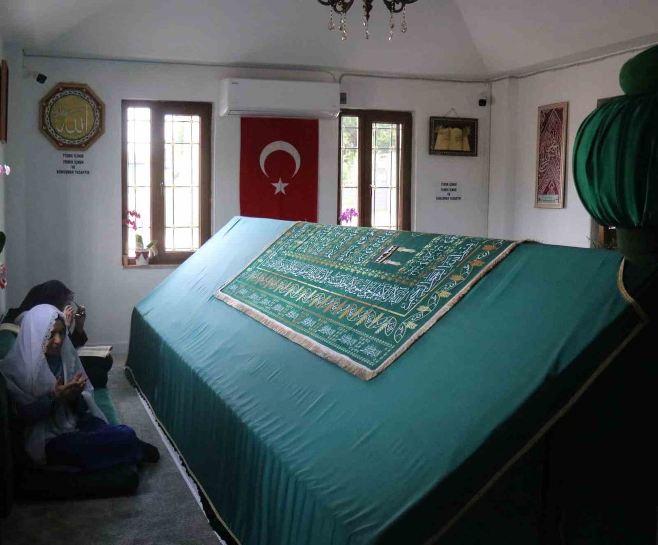 SAKARYA'NIN ERENLER İLÇESİNDE BULUNAN SAKAR BABA TÜRBESİ, SAKARYA'YA ADINI VERDİĞİNİ VE SAKARYA...