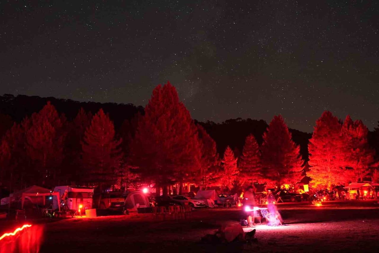 BEYAĞAÇ İLÇESİNDE BULUNAN TOPUKLU YAYLASINDA PERSEİD METEOR YAĞMURU İZLENDİ