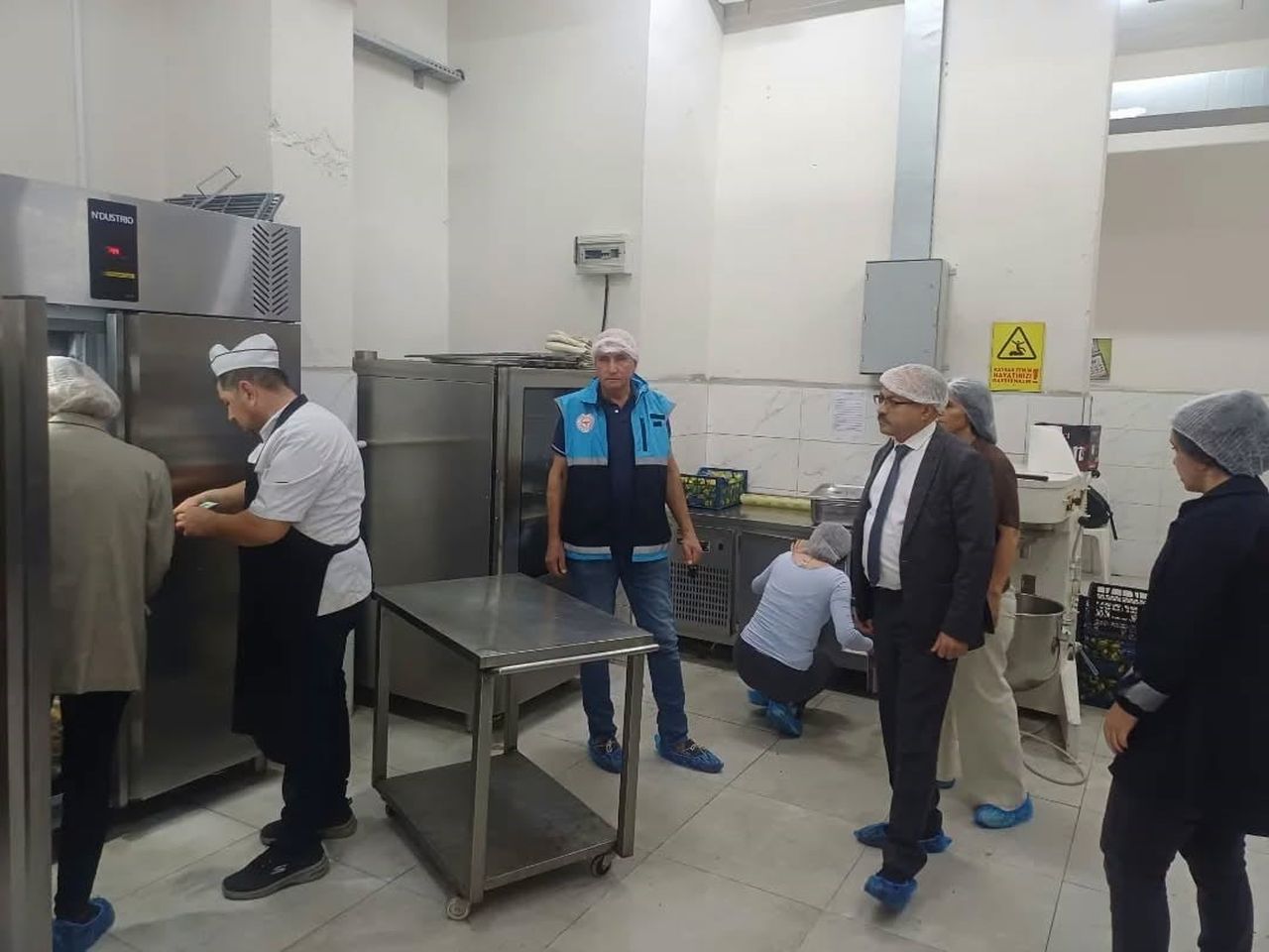 AYDIN’IN NAZİLLİ İLÇESİNDE TARIM VE ORMAN MÜDÜRLÜĞÜ İLE İLÇE SAĞLIK MÜDÜRLÜĞÜ EKİPLERİ TARAFINDAN...