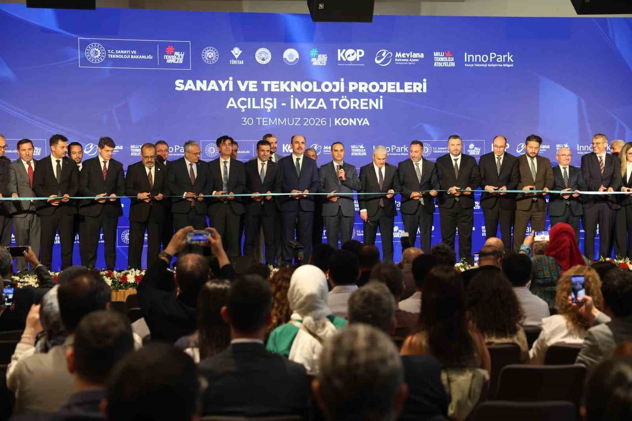 BAKAN MEHMET FATİH KACIR, KONYA BÜYÜKŞEHİR BELEDİYESİ TAŞ BİNA’DA DÜZENLENEN KONYA SANAYİ VE...