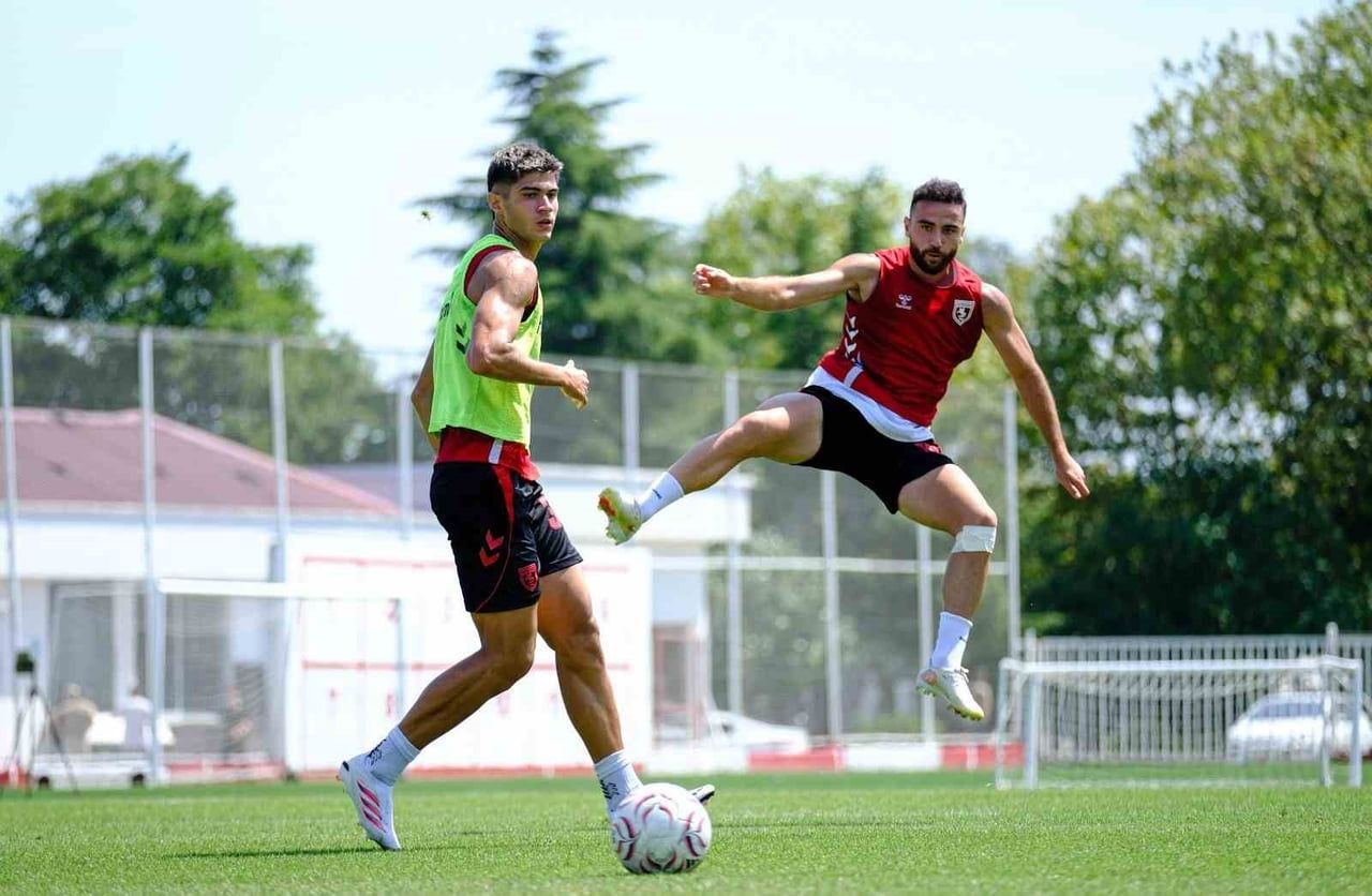 SÜPER LİG EKİPLERİNDEN SAMSUNSPOR, LİGİN 2. HAFTASINDA KARŞILAŞACAĞI ÇAYKUR RİZESPOR MÜCADELESİNİN...