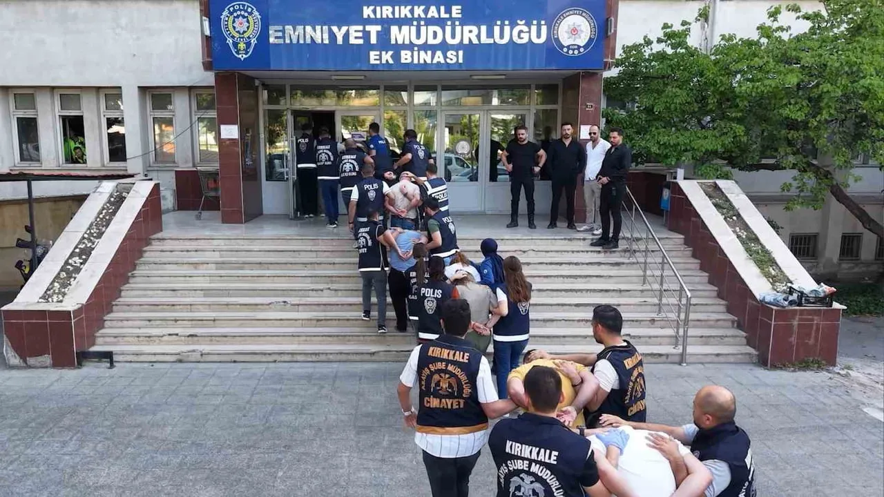 KIRIKKALE'DE, 12 YIL ÖNCE ÖLDÜRÜLDÜKTEN SONRA CESEDİ 7 PARÇAYA AYRILARAK DERİN DONDURUCUDA...