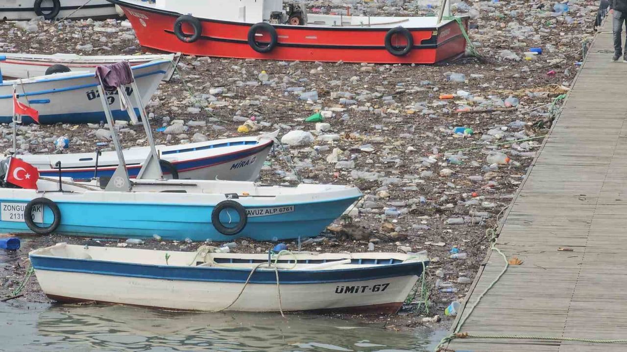 ZONGULDAK'TA GÜNLERDİR ETKİLİ OLAN ŞİDDETLİ YAĞIŞLARIN ARDINDAN ÇAYDAMAR VE ÜZÜLMEZ DERELERİNİN...