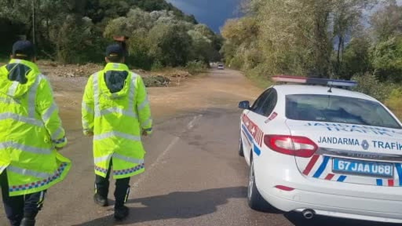 Zonguldak'ta taşkın nedeniyle jandarmadan güvenlik önlemi
