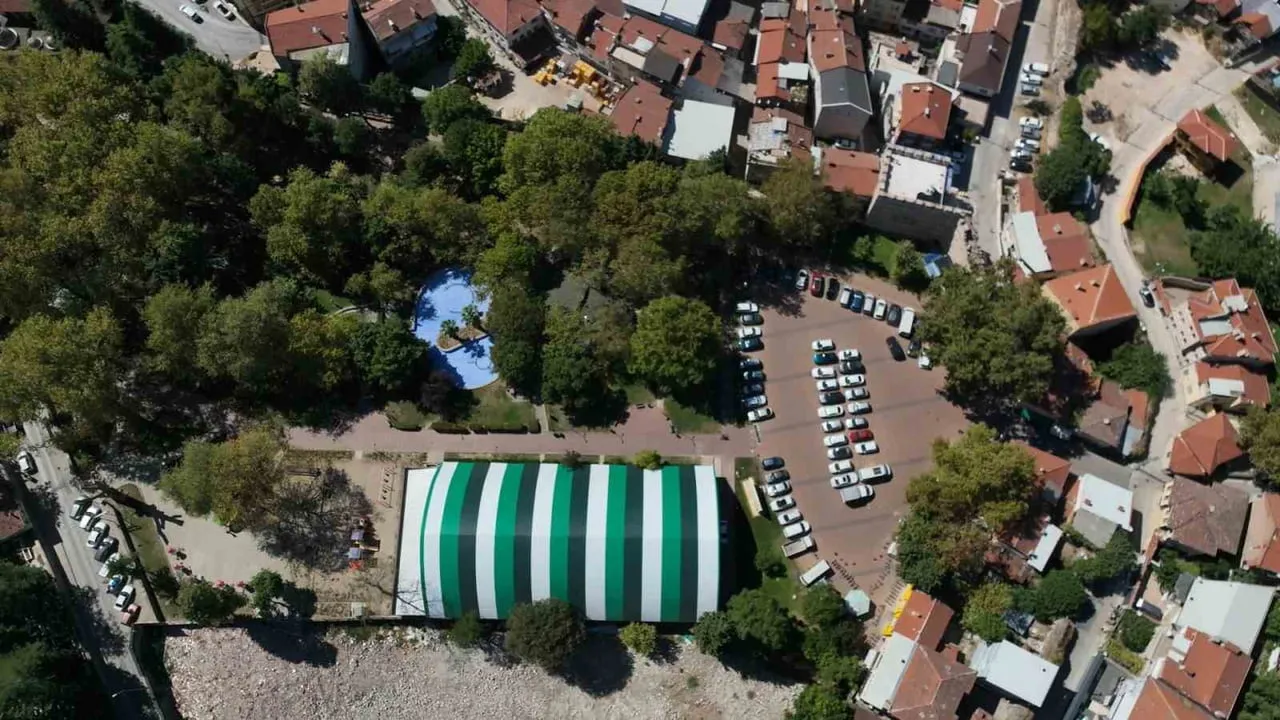 SÖZ KONUSU ALANDA 15-20 ARACIN PARK EDEBİLDİĞİNİ BELİRTEN DURSUN, BÖLGEYE KALICI HİZMETLER...