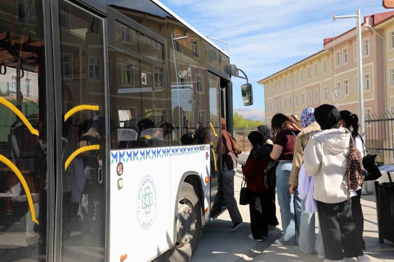 KÖTEKLİ’DE ÖĞRENCİLERİN ULAŞIMINI KOLAYLAŞTIRAN DÜZENLEME