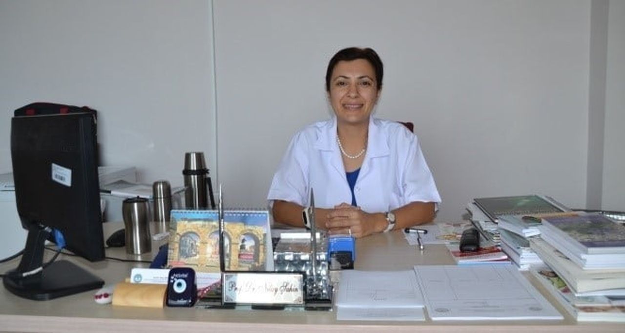 BACAKLARDA İNATÇI AĞRI VE ŞİŞLİKLERLE KENDİNİ GÖSTEREN LİPÖDEM HASTALIĞI BALIKESİR ÜNİVERSİTE...