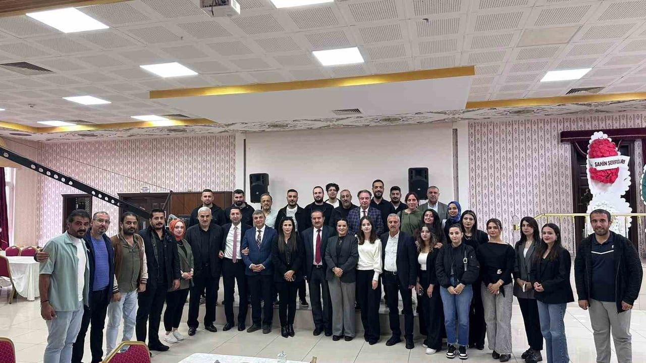 TSYD GENEL MERKEZ ŞUBELER SORUMLUSU KEMAL ÇAĞLAYAN, ELAZIĞ'DA GÖREV YAPAN SPOR BASINI İLE BİR...