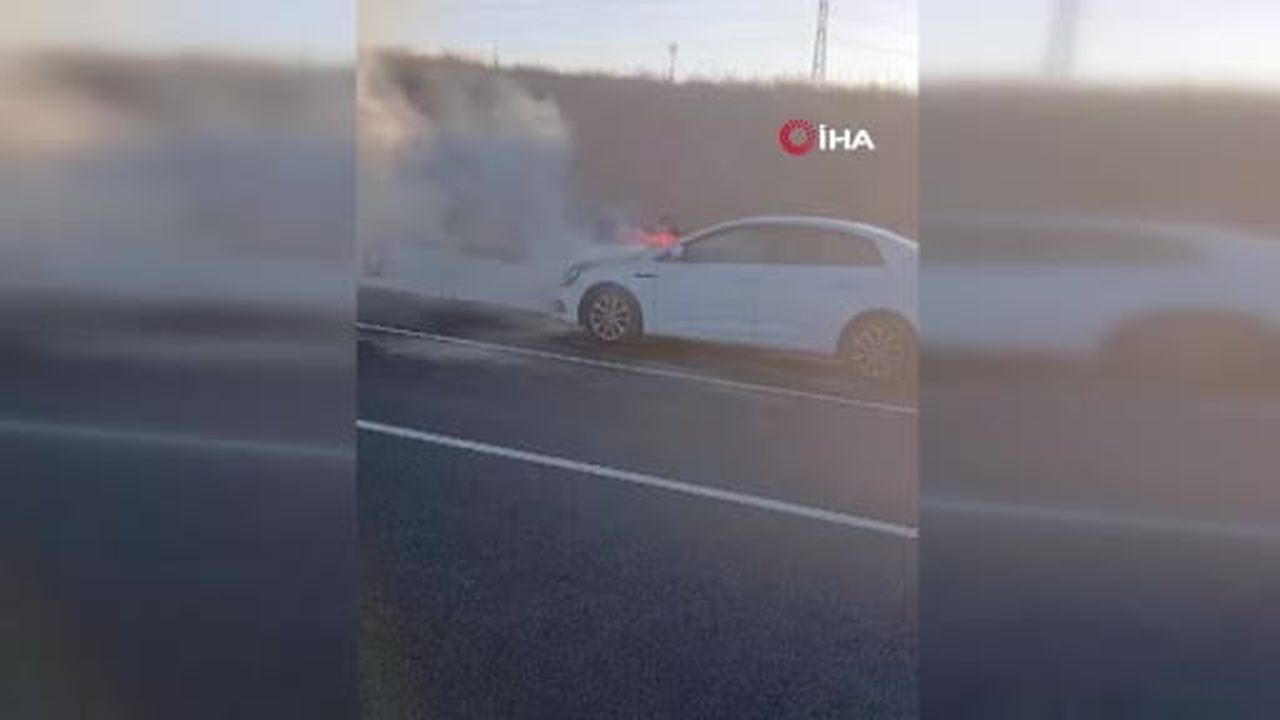 Nevşehir’de seyir halindeki otomobil alev aldı
