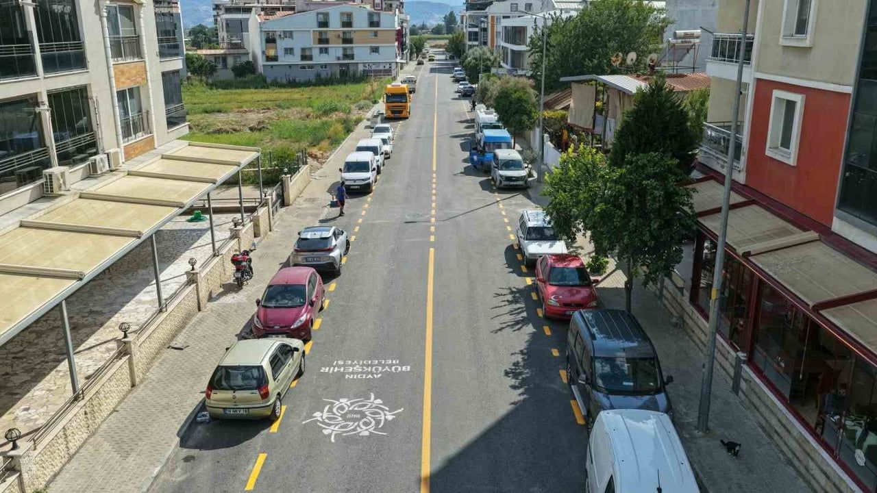 AYDIN’IN EFELER İLÇESİ ATA MAHALLESİ’NDEKİ GÖKSU CADDESİ’NDE ALTYAPI ÇALIŞMALARININ ARDINDAN YOL...