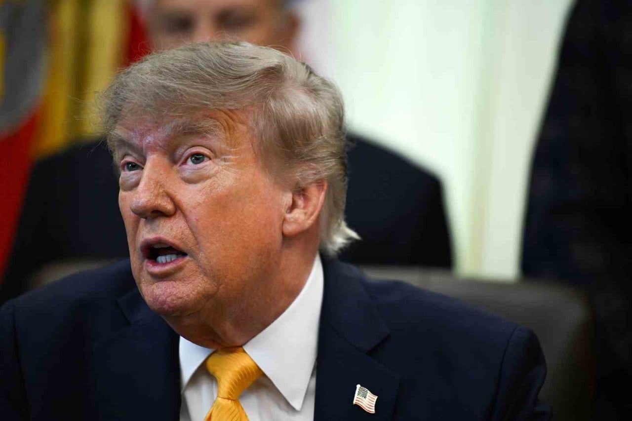 ABD BAŞKANI DONALD TRUMP, İRAN'A RAĞMEN HÜRMÜZ BOĞAZI'NI AÇIK TUTTUKLARINI VE GEMİ GEÇİŞLERİNİN...