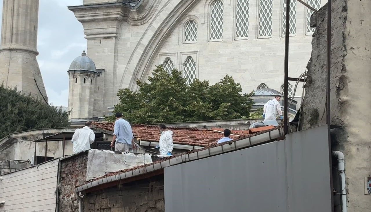 İSTANBUL FATİH'TE BİR DÖVİZ BÜROSUNDA 2 KİŞİNİN HAYATINI KAYBETTİĞİ, 2 KİŞİNİN DE YARALANDIĞI...