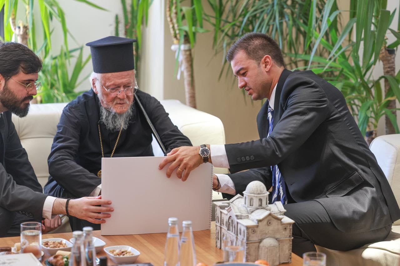 FENER RUM PATRİĞİ BARTHOLOMEOS, BODRUM BELEDİYE BAŞKANI TAMER MANDALİNCİ’Yİ MAKAMINDA ZİYARET...