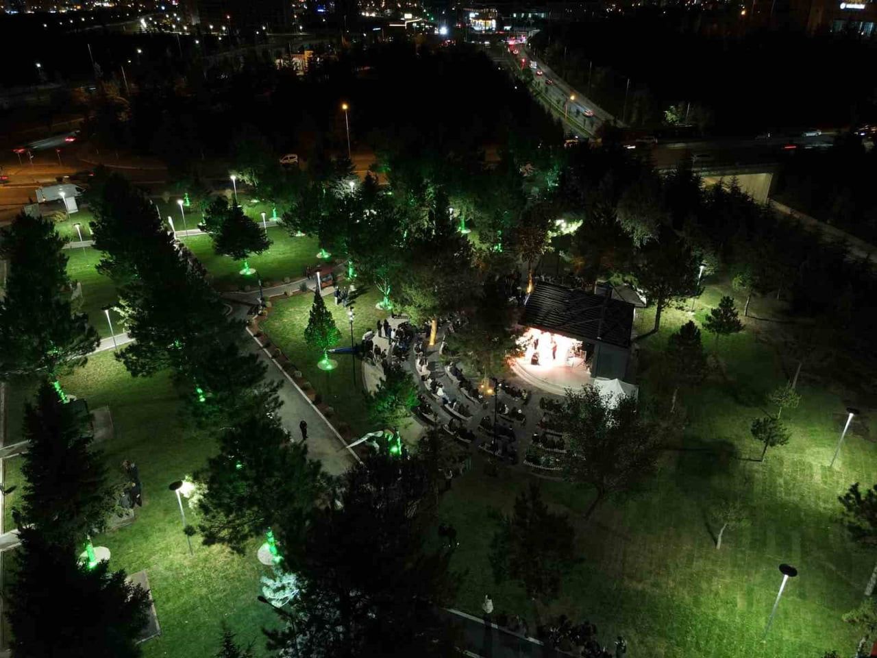 ERCİYES ÜNİVERSİTESİ’NE (ERÜ) MELİKGAZİ BELEDİYESİ TARAFINDAN YAPTIRILAN GENÇLİK PARKI’NIN AÇILIŞI...