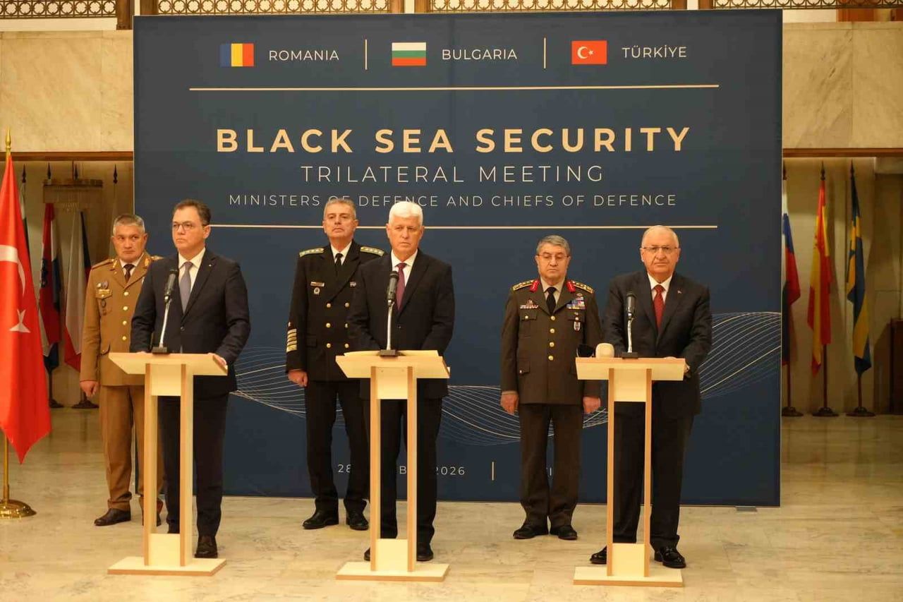 BAKAN YAŞAR GÜLER, BULGARİSTAN VE ROMANYALI MEVKİDAŞLARIYLA ORTAK BASIN TOPLANTISI YAPTI