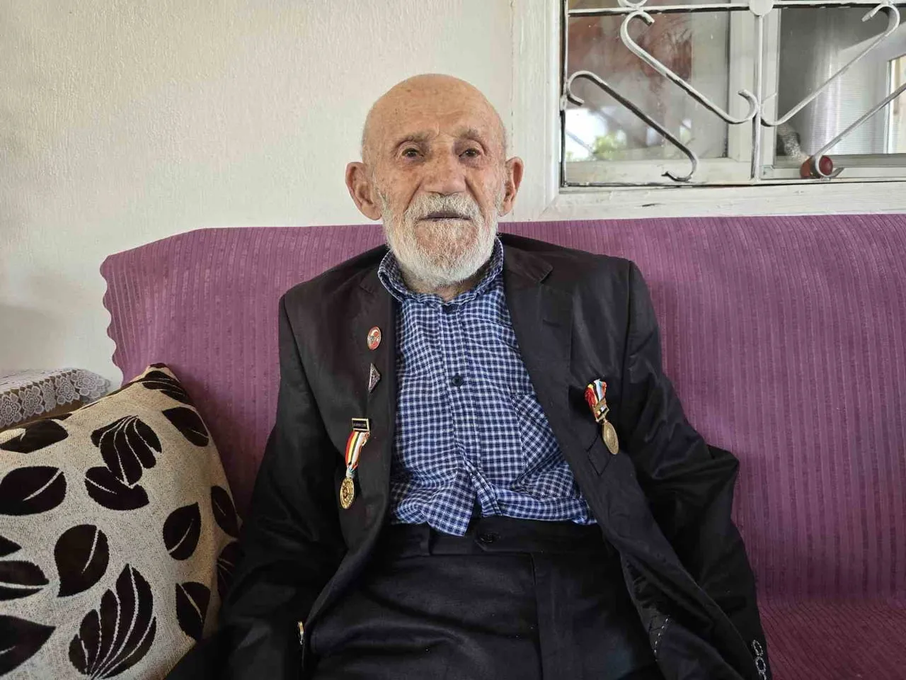 96 YAŞINDAKİ KORE GAZİSİ ŞEVKİ KANAK, 1950'Lİ YILLARDA UZAK DOĞU'DA CEPHEDE YAŞADIĞI ANILARINI...