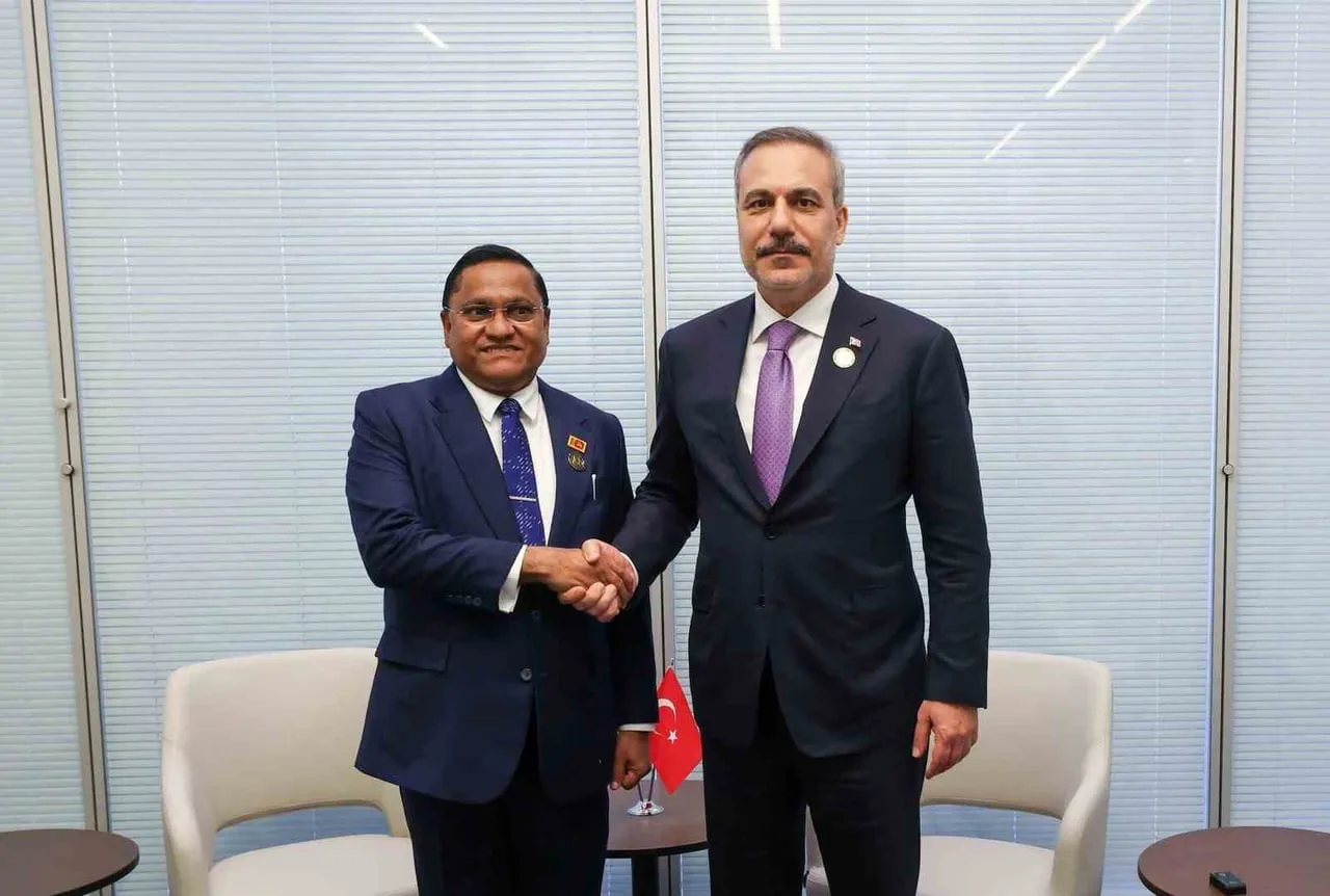 BAKAN FİDAN, SRİ LANKALI BAKAN HERATH İLE BİR ARAYA GELDİ