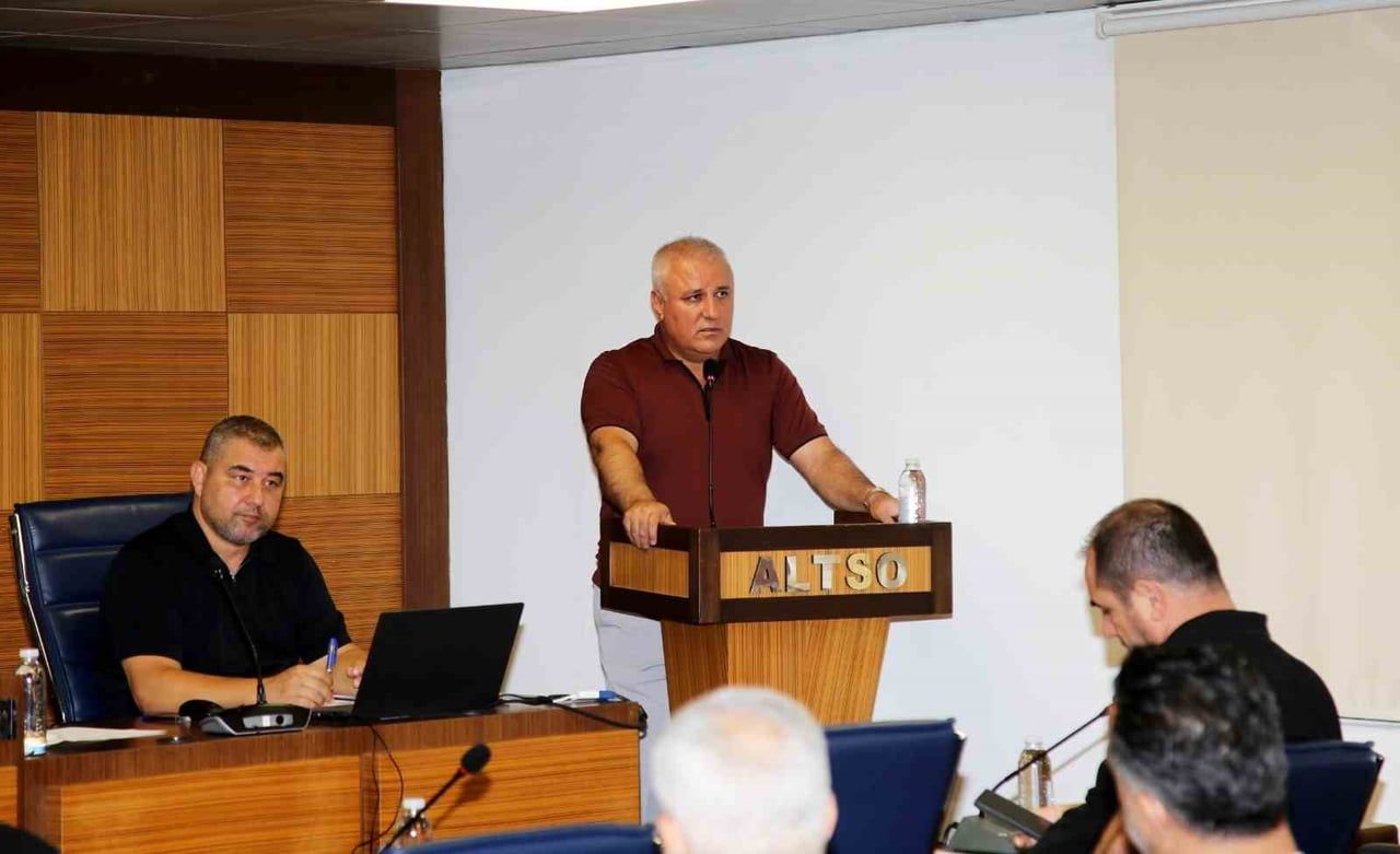 ALANYA TİCARET VE SANAYİ ODASI(ALTSO) YÖNETİM KURULU BAŞKANI ERAY ERDEM KONUŞMA YAPTI.