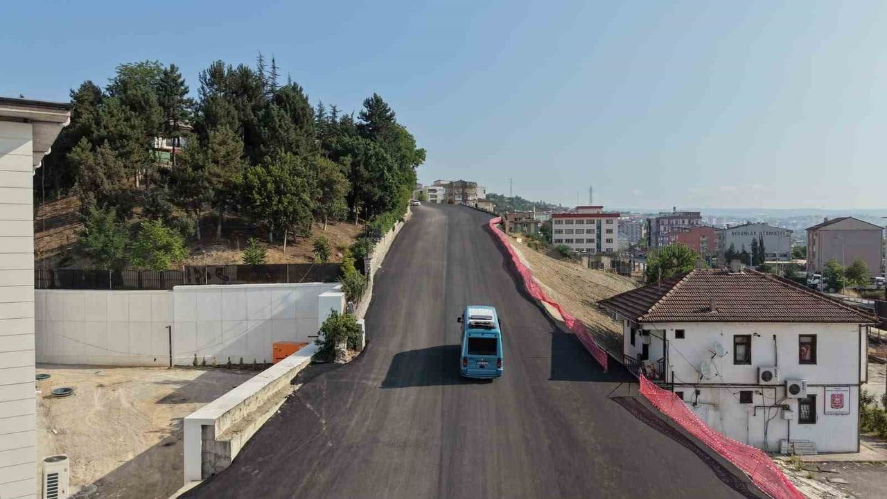 KARABÜK BELEDİYESİ TARAFINDAN KAPULLU, ESENTEPE VE YEŞİLMAHALLE HATTINDA ULAŞIMI SAĞLAYAN YOL...
