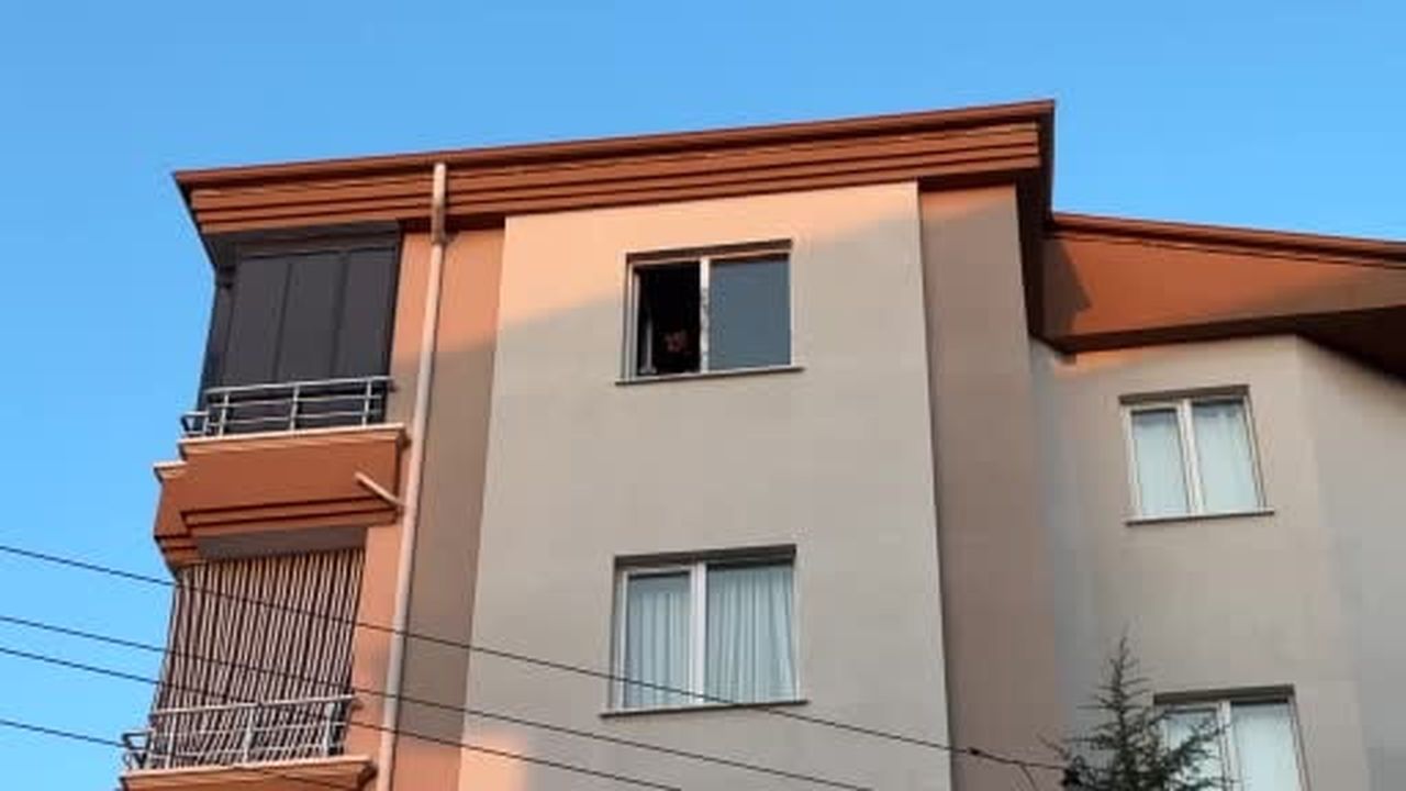 5. kattan düşen genç kız ağır yaralandı