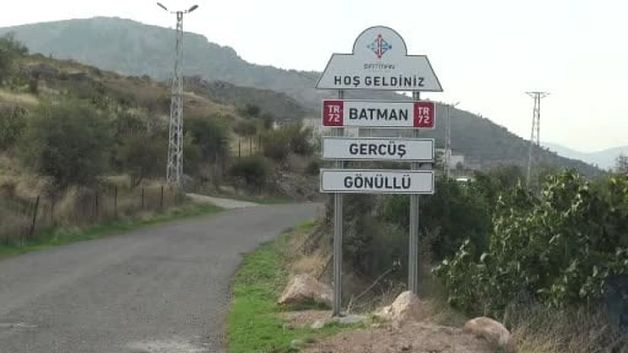 Batman'da atadan kalma yöntemlerle geleneksel pirinç hasadı başladı
